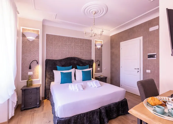 Trastevere Paper 4* ローマ